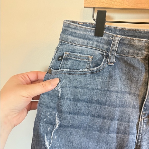 Judy Blue • High Rise Medium‎ Wash Distressed Casual Jean Short Sz 30 Frayed - Picture 6 of 11